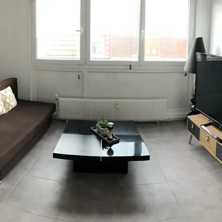 דירה Bel Cosy Tres Calme Avec Parking Prive Templemars